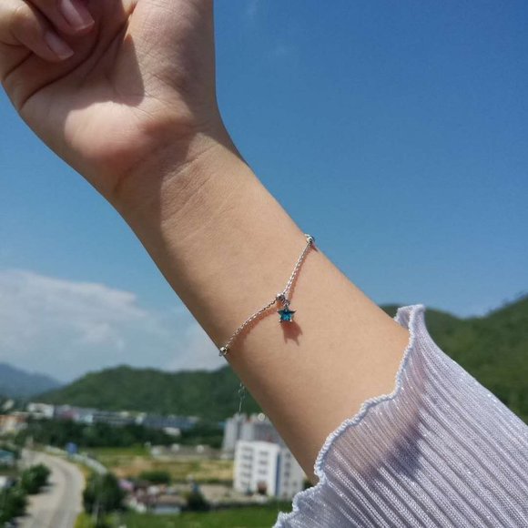 NEW 925 Sterling Silver Crystal Star Bracelet - Picture 3 of 8